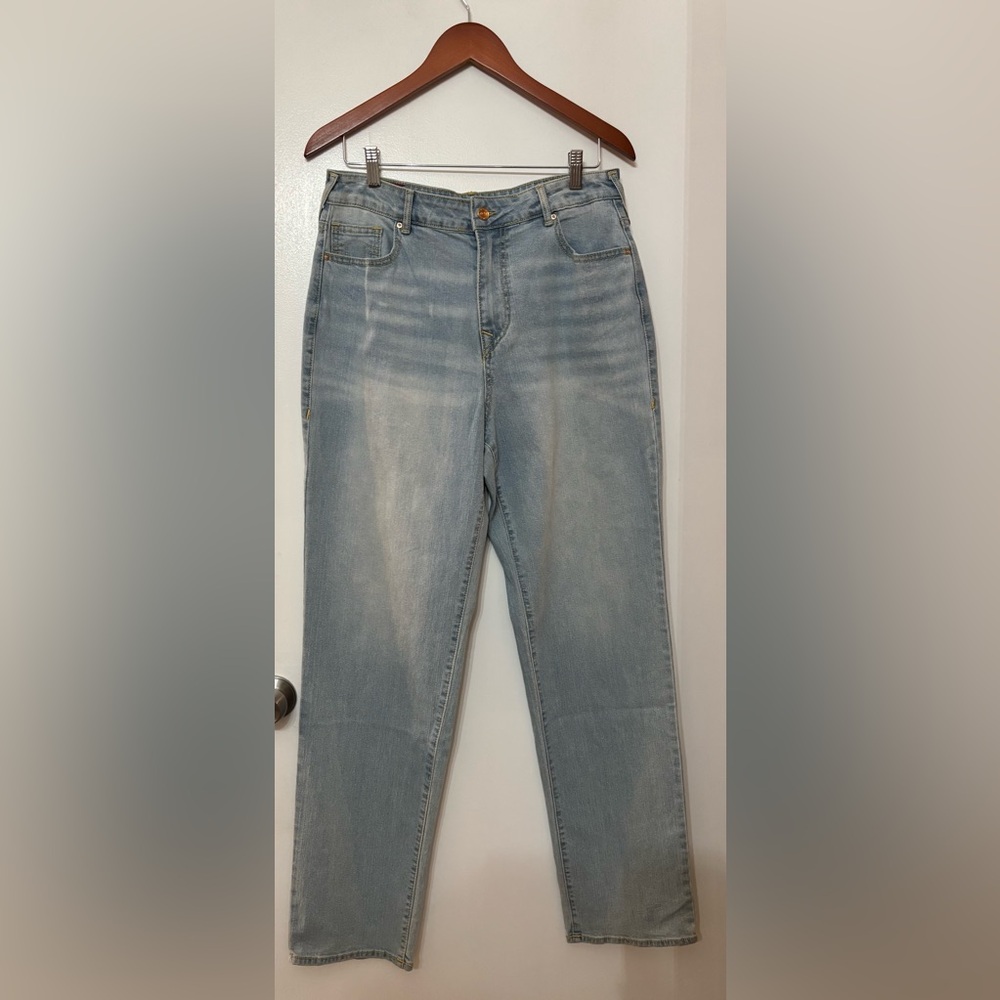 True Religion SARAH High Rise Straight Leg Light Wash Zip Fly Jeans Size 32 NWT